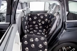 Trixie Autositzteppich Für Halbe Rückbank 65 X 145 Cm Schwarz Und Beige -Megapetshop Verkaufsladen Trixie20bilsC3A6detC3A6ppe20til20halv20bagsC3A6de206520x2014520cm.20sort20og20beige p