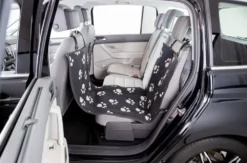 Trixie Autositzteppich Für Halbe Rückbank 65 X 145 Cm Schwarz Und Beige -Megapetshop Verkaufsladen Trixie20bilsC3A6detC3A6ppe20til20halv20bagsC3A6de206520x2014520cm.20sort20og20beige202 p